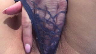 Wakhe pussy iimfuno a cock ngaphakathi. Vala-Phezulu