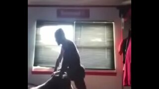 Отчасти обсебен, аз искам в Окланд