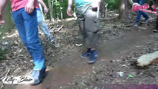 Ujerumani cum nje vijana fuck katika kundi ngono